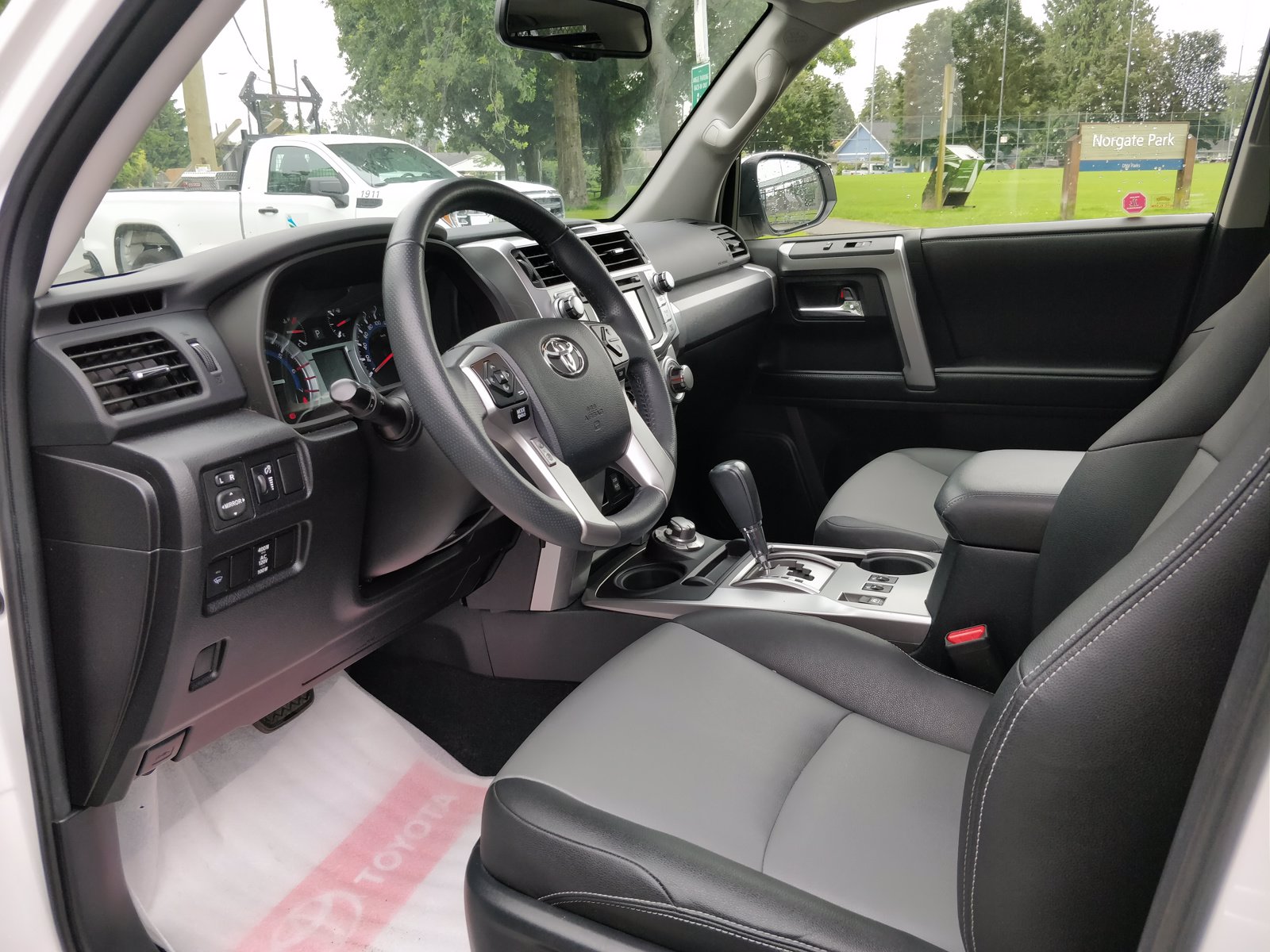 Pre-Owned 2016 Toyota 4Runner *7 Seater *4WD SR5